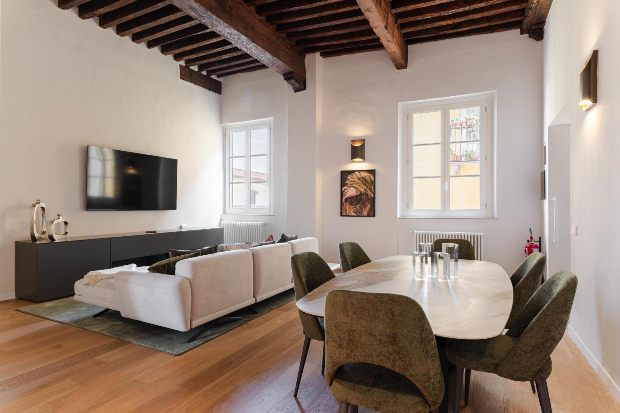 Chic Vibes And An Espresso Lucca